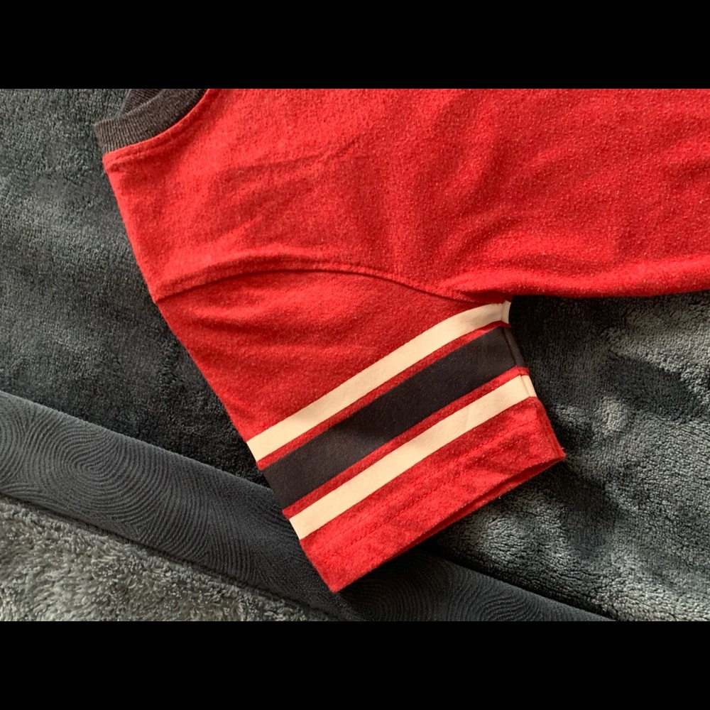 Red tee - Picture 3 of 5